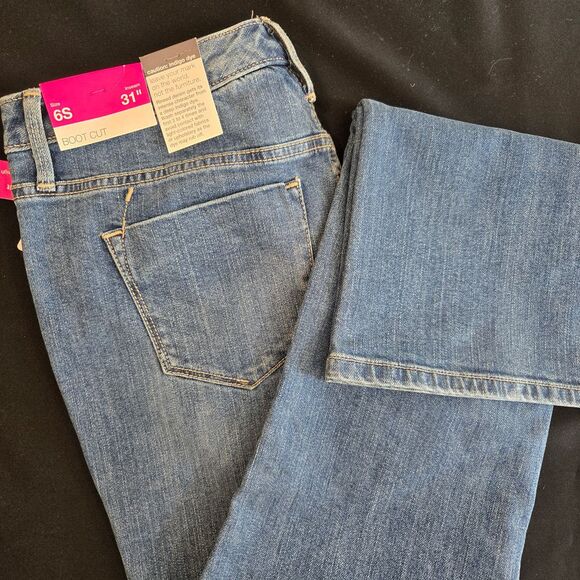 Mossimo Curvy‎ Bootcut Jeans Stretch Denim Medium Wash Women's Size 6S - Picture 1 of 6